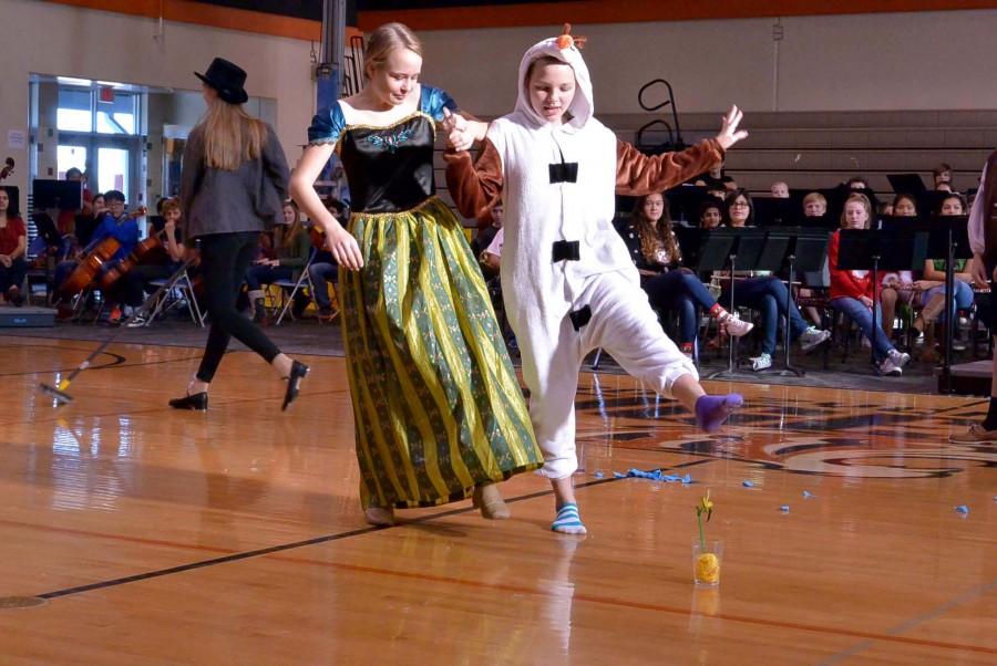 Theatre students preform a Frozen skit at the winter showcase. 