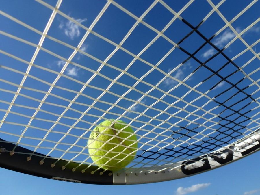 Creative Commons via https://pixabay.com/en/tennis-tennis-ball-tennis-racket-363666/